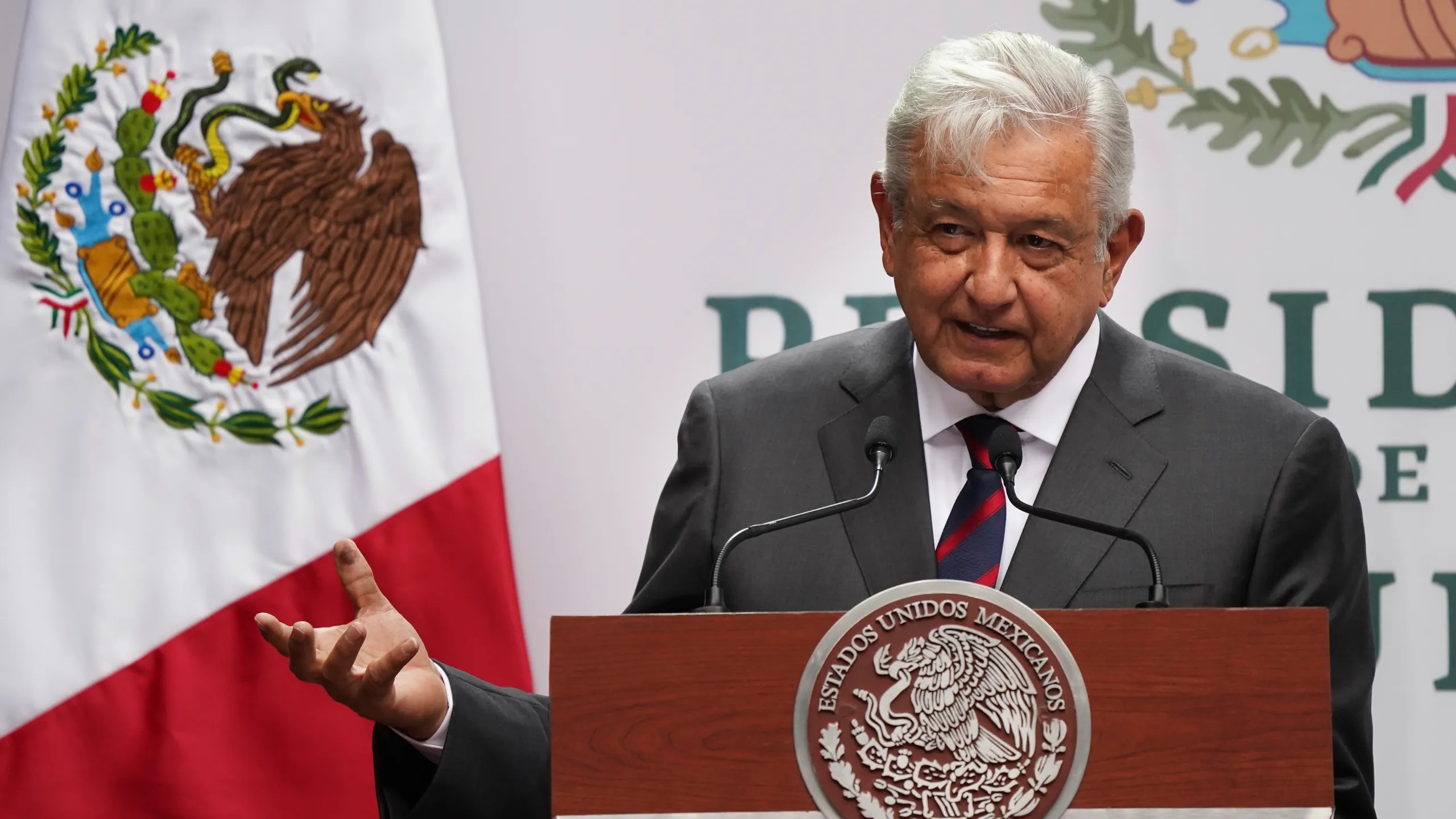 Mexico president’s son, presidential candidate denounce leak of phone numbers, say threats received