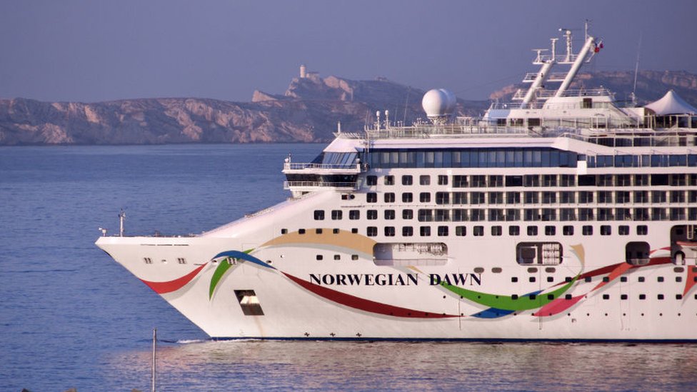 US cruise ship finally allowed to dock in Mauritius after tests show no cholera aboard